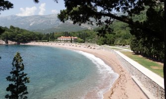 Zabranjeno pa dozvoljeno kupanje na Kraljevoj plaži, intervenisala i policija