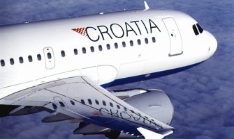 Grad oštetio hrvatski avion na letu za Pariz