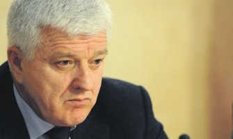 Reagovao premijer: Ne udarajte na familiju, ne nasrćite na porodični mir!