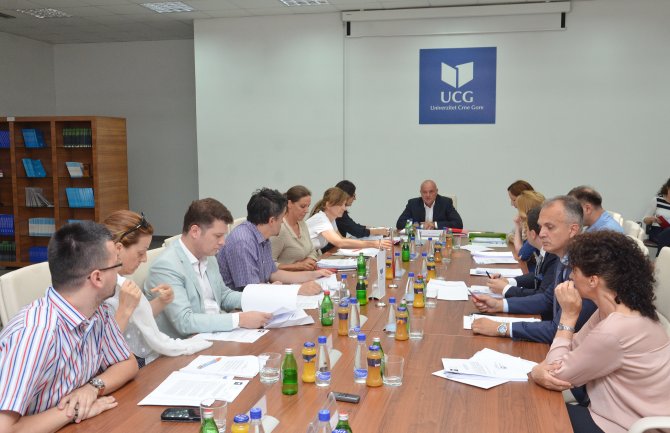 Danas odluka o beranskoj školi, Vlada ima većinu