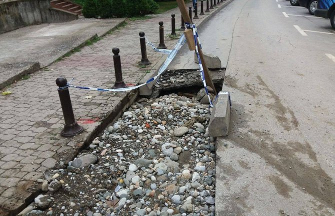 Islamska zajednica: Minić cinizmom pokušava da prikrije cinjenice