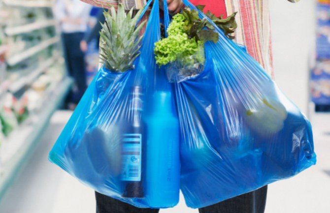 Njemačka će potpuno zabraniti upotrebu plastičnih kesa