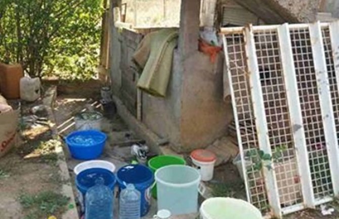 Naselje pod Trebjesom pet dana bez vode, mještani ogorčeni