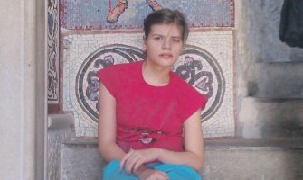 Mladić plivao od Budve do Petrovca i prikupio pomoć za liječenje Milene Bečanović