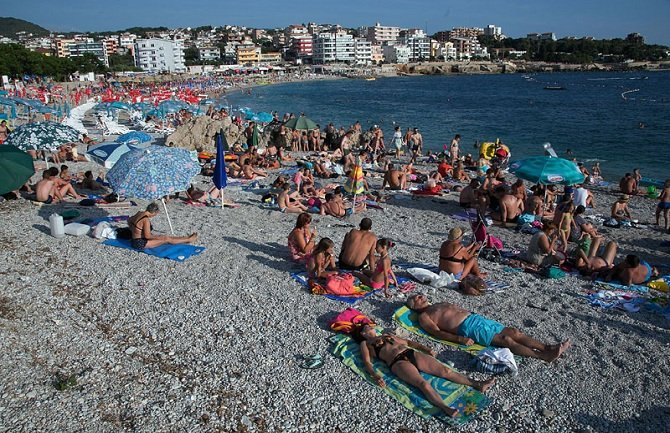 Na sjeveru turistički bum, na jugu oboreni rekordi