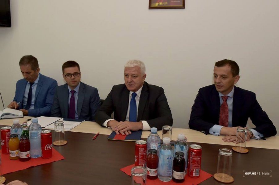 212710114983403838517512255732184562427945n