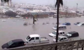 Irma ostavlja pustoš za sobom, hitna evakucija za oko 500.000 ljudi s juga Floride