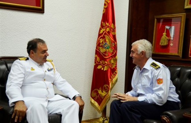 12 oficira VCG uspješno završilo školovanje na vojnim akademijama u Grčkoj