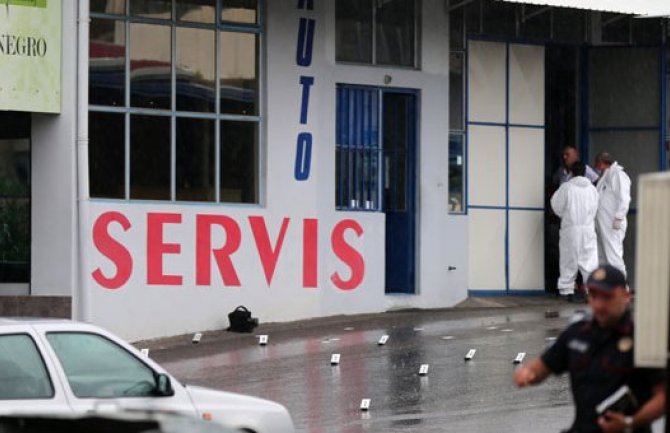 Ubistvo u Podgorici za 8 sekundi, pronađen zapaljen automobil