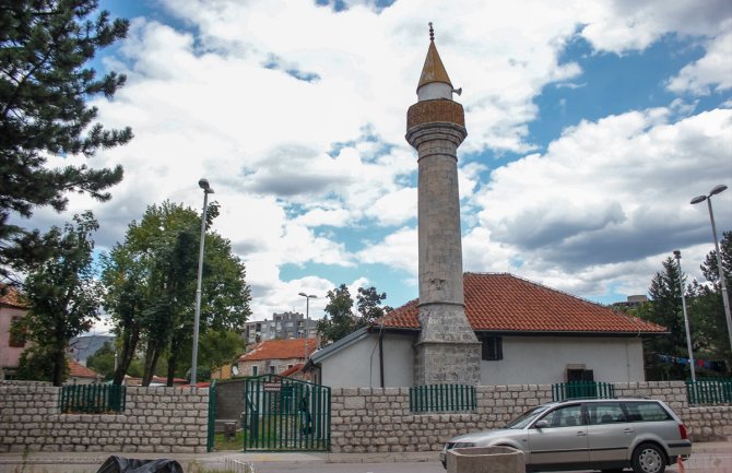  Džamija hadži Ismaila, jedina očuvana u Nikšiću: Preživjela i miniranje '93.(FOTO)