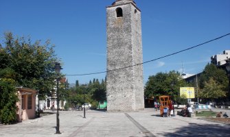 Polemika oko uklonjenog krsta na Sahat kuli, crkva traži vraćanje, Islamska zajednica protiv