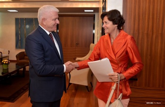 Bilateralni odnosi odlični, Vlada otvorena za austrijske investitore