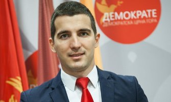 Aleksa Bečić čestitao kadetskoj vaterpolo reprezentaciji na zlatnoj medalji