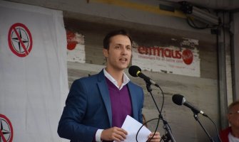 Milačić u Geteborgu: Narod u Crnoj Gori se procesom atlantizacije iskorjenjava