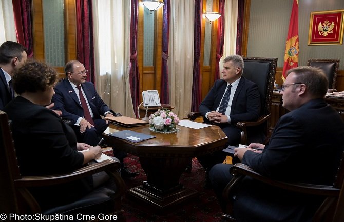 Brajović sa ambasadorima UAE i Meksika