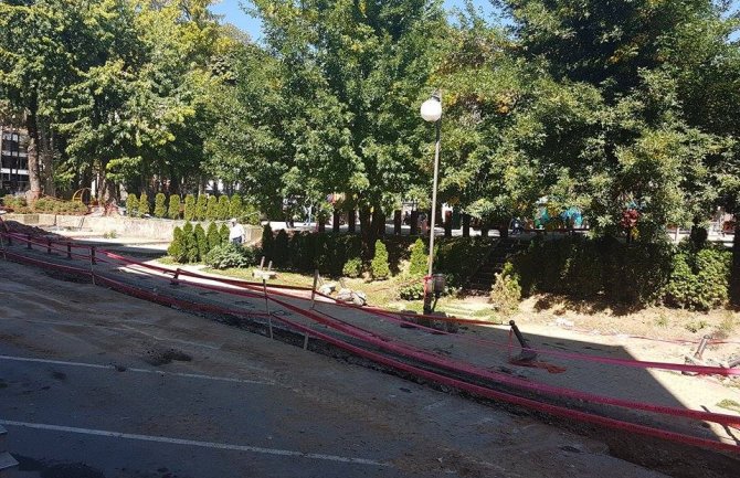 Lutovac: Pronađeno 8 grobova, ima dječjih, muških i ženskih skeleta