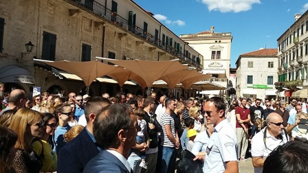 1aprotestbezbjednost2209