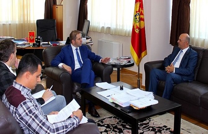 U obrazovne ustanove u Ulcinju uloženo preko dva miliona eura