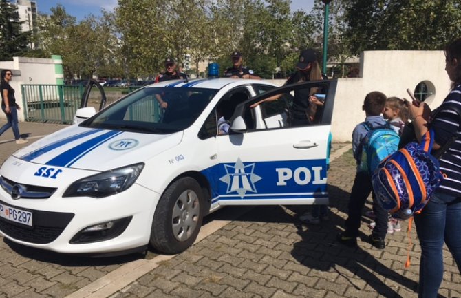 Djeca učila kako bezbjedno da prelaze ulicu, o vršnjačkom nasilju i delikvenciji