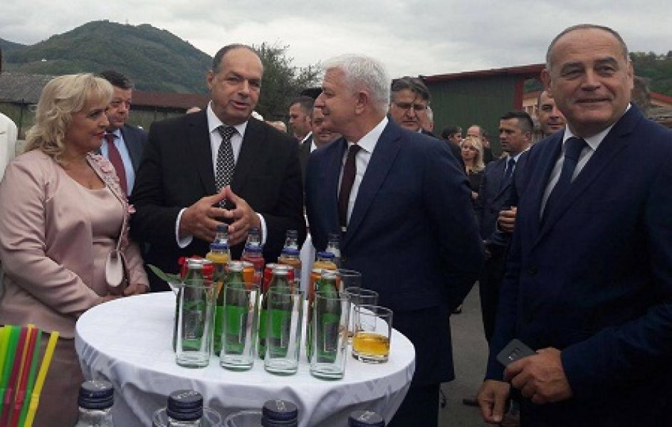 2214065910214780271848326329971860o