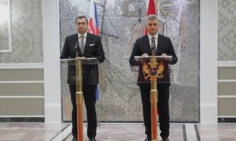 Opozicija mora da se bori u parlamentu