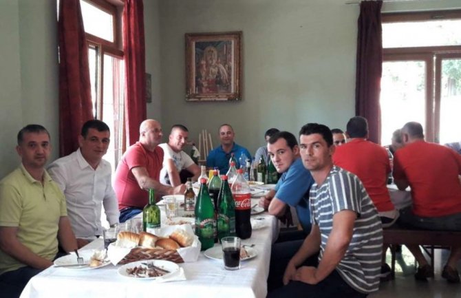 Mjesna zajednica Luštica organizovala prijem za vatrogasce