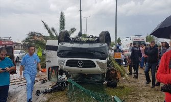  U prevrtanju minibusa sa turistima tri osobe poginule, deset povrijeđeno (FOTO)