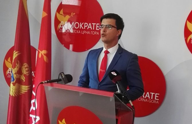 Umjesto da ozdrave preduzeća privatizacije dovele do otpuštanja radnika i gašenja