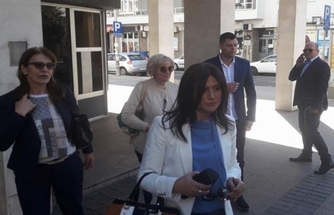 Sanja Mandić: Bestidno pokušavaju da vrše pritisak na mog supruga