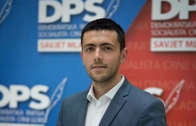  Živković: Čiji su državljani bili Jokić i Pejović na dan stupanja na funkcije?