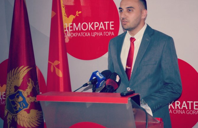 Stjepović: Državne organi da razotkriju prevarante iz DPS-a