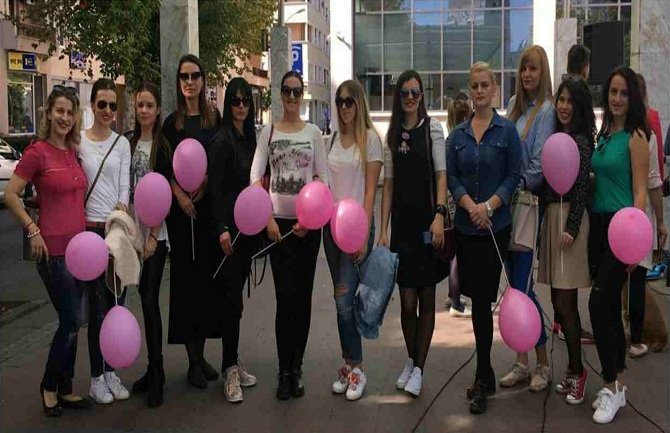 Forum žena SD Glavnog grada učestvovao u šetnji ''Zagrlimo ljubav''