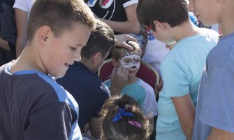 Udomljeno devet kuca i maca