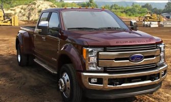 Ford povlači 1,3 milion vozila zbog problema sa vratima