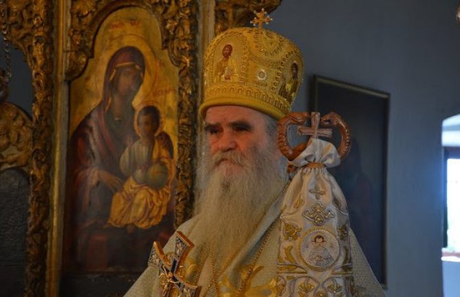 Amfilohije: Umjesto da sude Klintonu i Solani, sude šačici sirotih ljudi