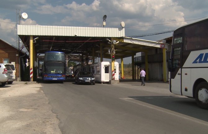 Pronađene dvije bombe u autobusu u kojem je bilo 57 putnika