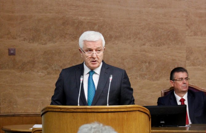 Evo šta će poslanici pitati Markovića