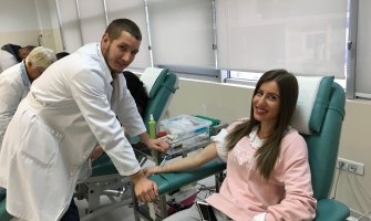 Zaposleni u IDEI dali krv