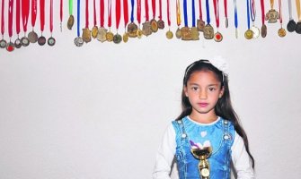 Njene medalje sijaju jako ali da pobijedi siromaštvo potrebni smo joj mi