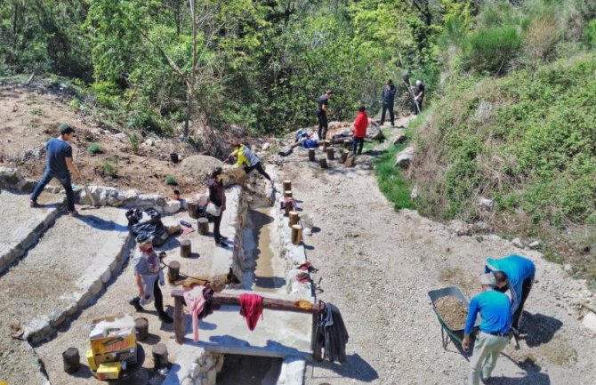 Kod Kotobiljskog izvora 4. novembra volonterska akcija