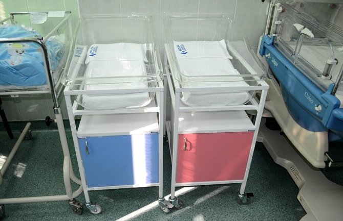 Donacija na neonatologiji: 20 novih krevetića i dušeka