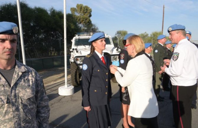 Ivana Rabrenović i Miloš Rakonjac odlikovani medaljom za doprinos očuvanju mira