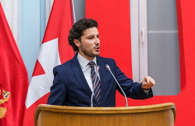 Organizatori peticije se izvinili Abazoviću