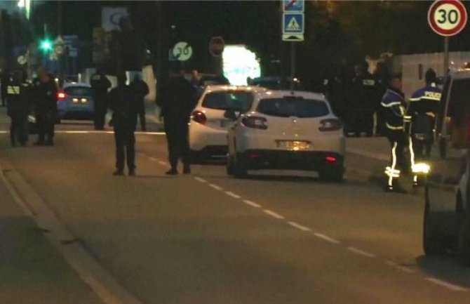 Autom naletio na učenike, troje povrijeđeno