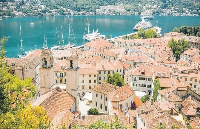 DPS Kotor: Dragica Perović da pokaže poštovanje prema koleginici