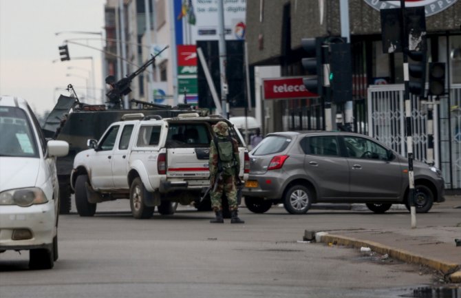 Predsjednik Zimbabvea i njegova žena u pritvoru 