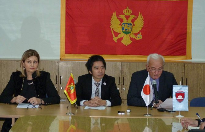 Vlada Japana donirala 70 hiljada eura za renoviranje škole u Bistrici