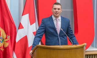 Adžić poziva Bogdanovića na javno sučeljavanje