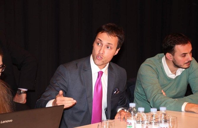 Milačić u Švajcarskoj: Stvarati slobodne iseljenike, a ne pripejd dijasporu