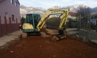 Pri kraju asfaltiranje ulice Stara pruga u Baru